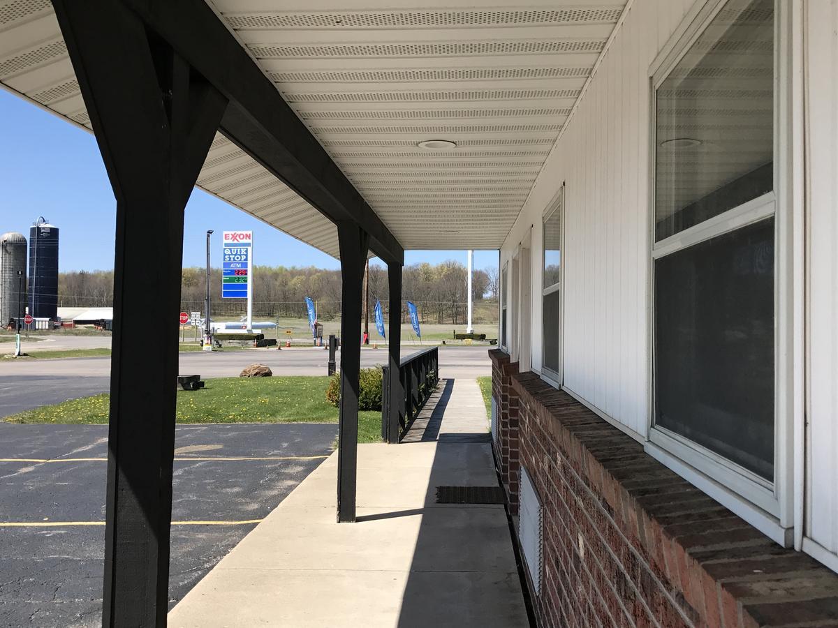 Exxon Quik Stop & Motel Wausaukee Exteriér fotografie